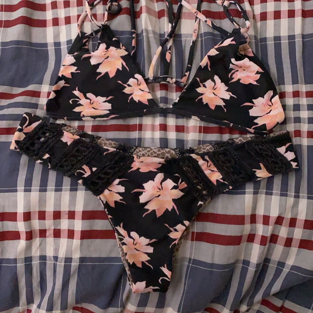 Aloha Acacia Set